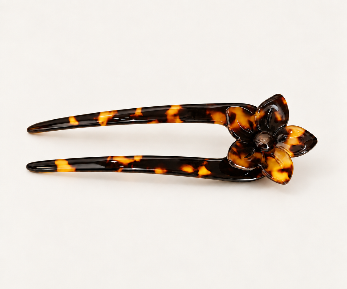 AMBER PETAL · FRENCH PIN DE CAREY