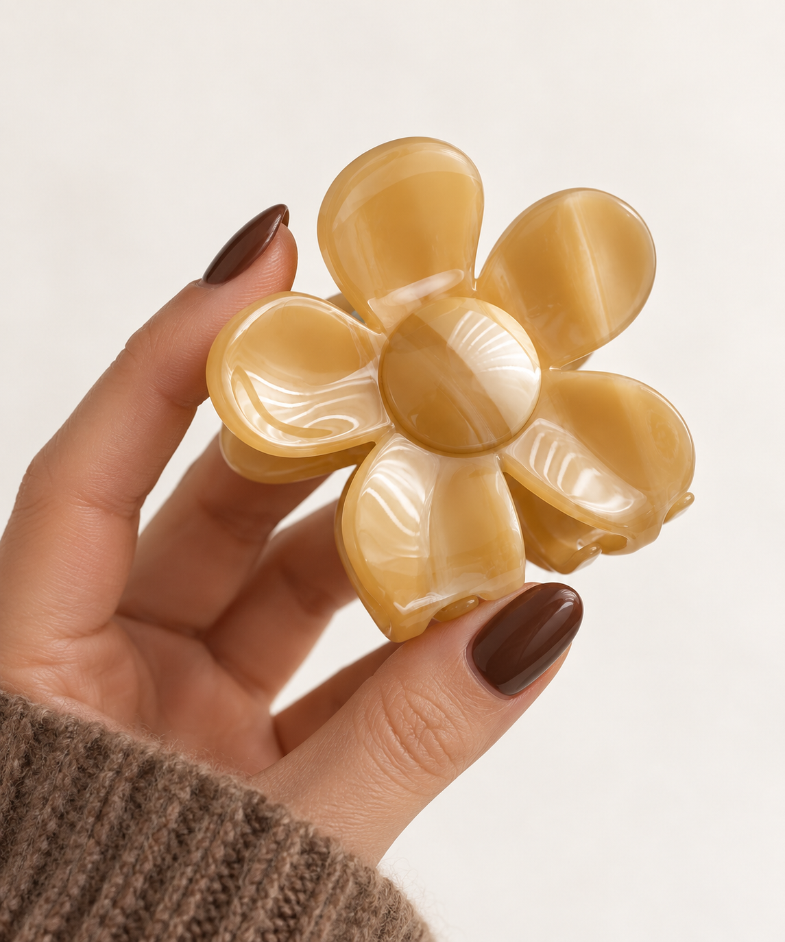 HONEY BLOOM · PINZA DE PELO FLOR EN TONO MIEL